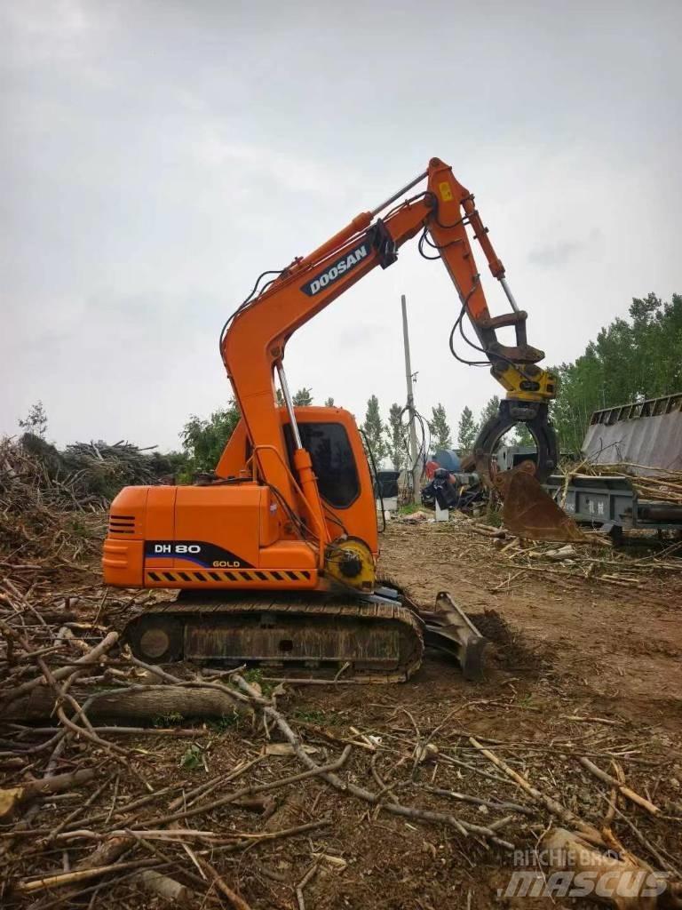 Doosan DH80 Roomikekskavaatorid