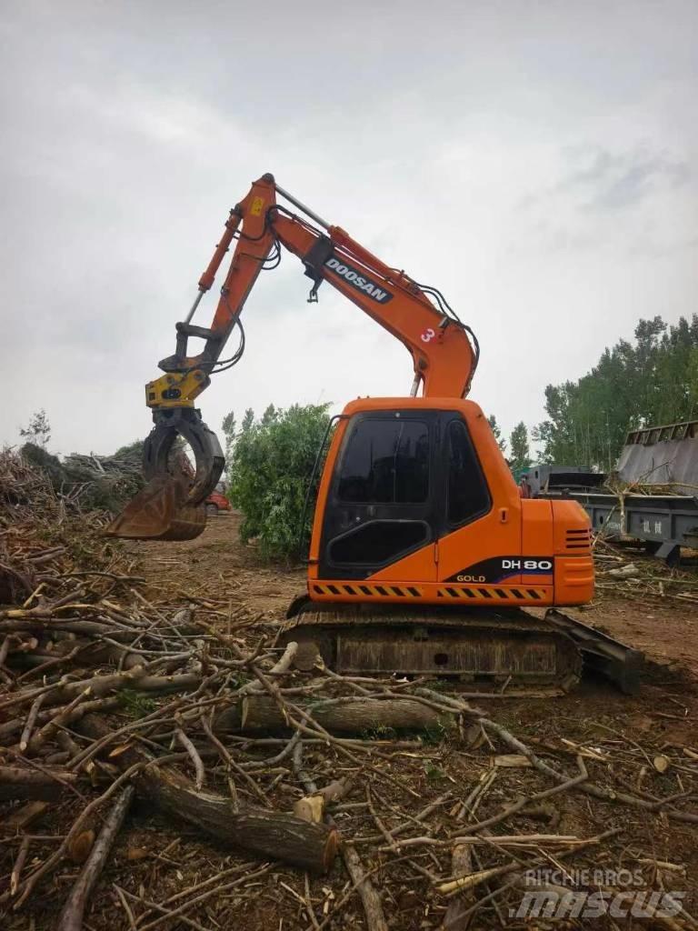 Doosan DH80 Roomikekskavaatorid