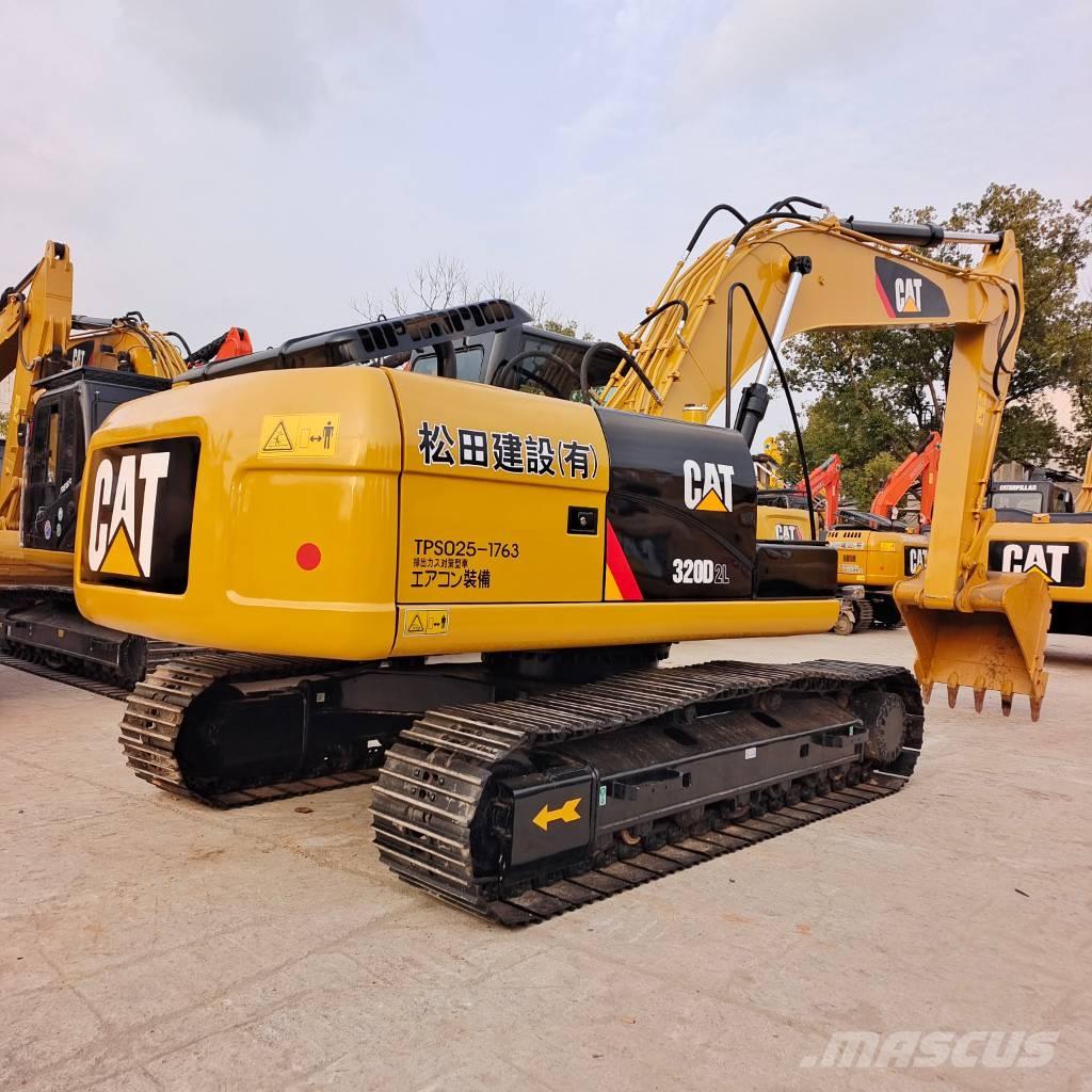 CAT 320 D Roomikekskavaatorid