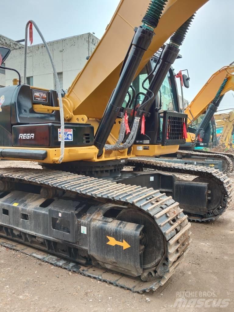 CAT 330 D Roomikekskavaatorid