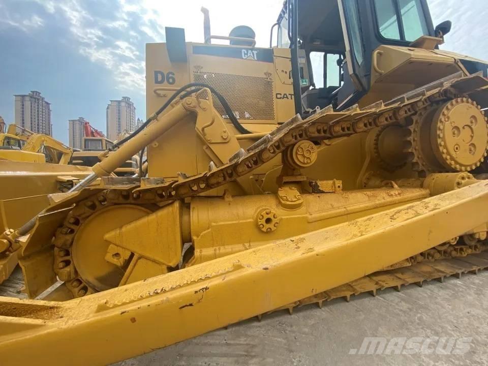 CAT D6R Buldooserid