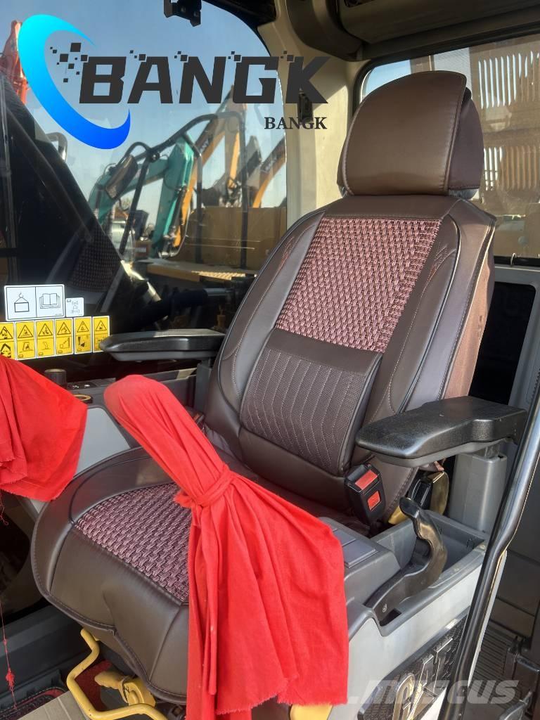 CAT 330 Roomikekskavaatorid