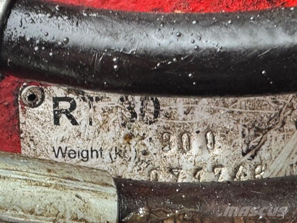 Komatsu PW 98 MR-6 Ratasekskavaatorid