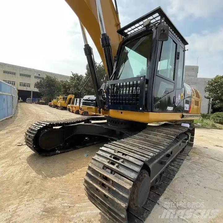 CAT 330D2 Roomikekskavaatorid