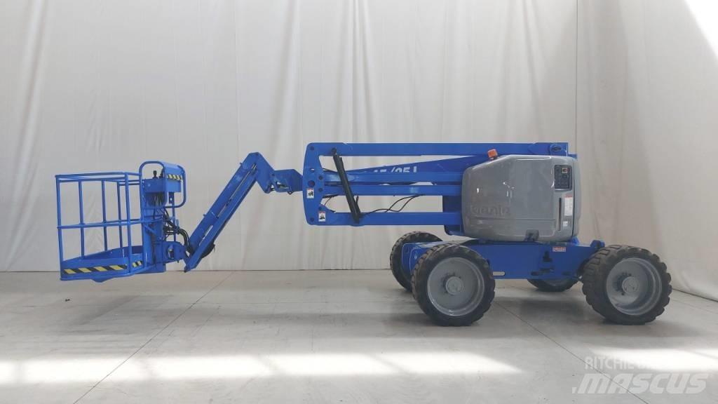 Genie Z 45/25 Iseliikuvad poomtõstukid
