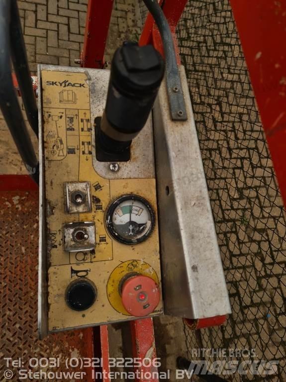 SkyJack SJ4632 Käärtõstukid