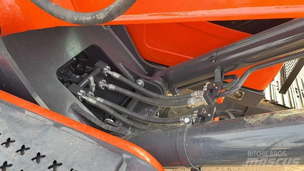 Doosan DX 225 LC Roomikekskavaatorid