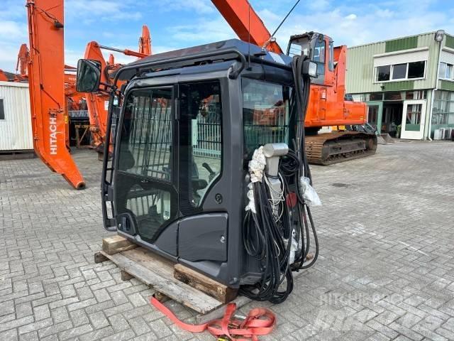 Hitachi ZX-LC-5B Kabiinid
