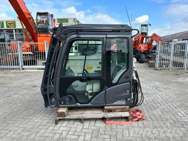 Hitachi ZX-LC-5B Kabiinid