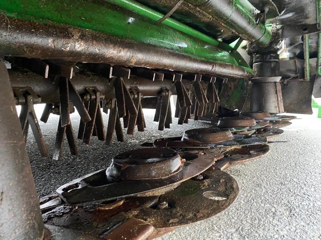 John Deere 324 Niidukid