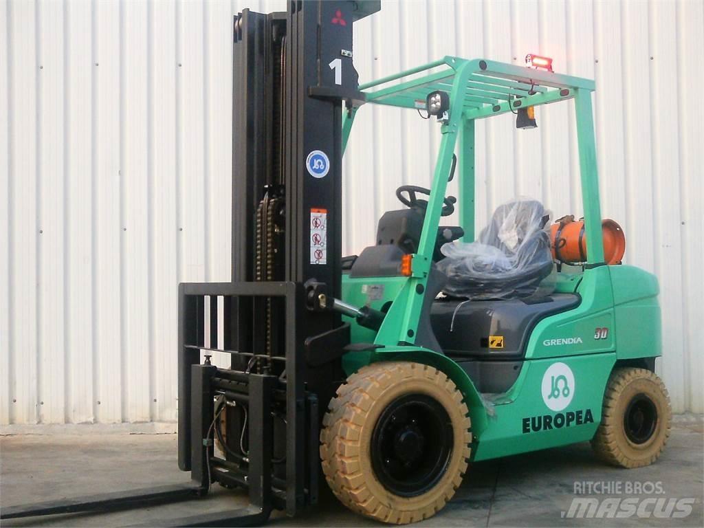Mitsubishi FG30NTD Gaasitõstukid