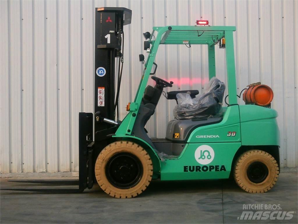 Mitsubishi FG30NTD Gaasitõstukid
