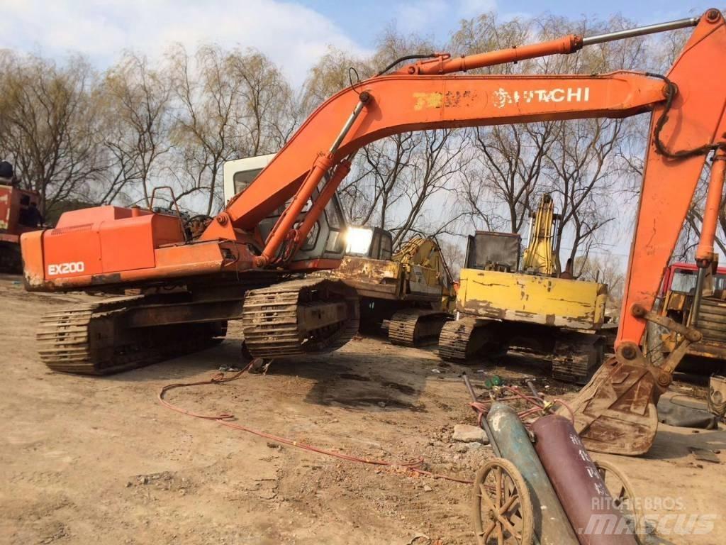 Hitachi EX 200-1 Roomikekskavaatorid