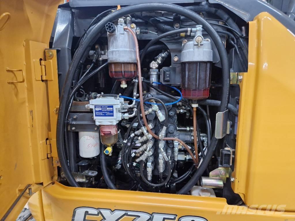 CASE CX 75 C SR Väikeekskavaatorid 7t-12t