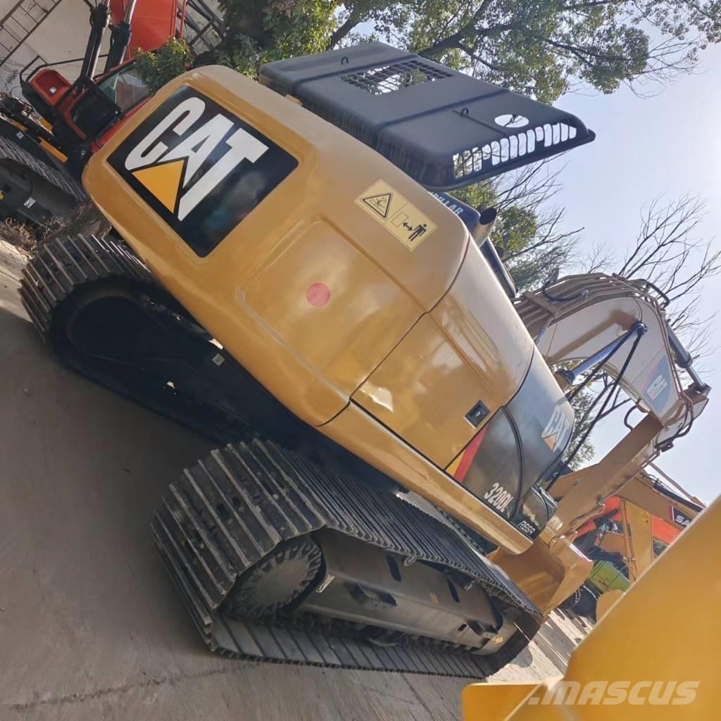 CAT 320 D L Roomikekskavaatorid