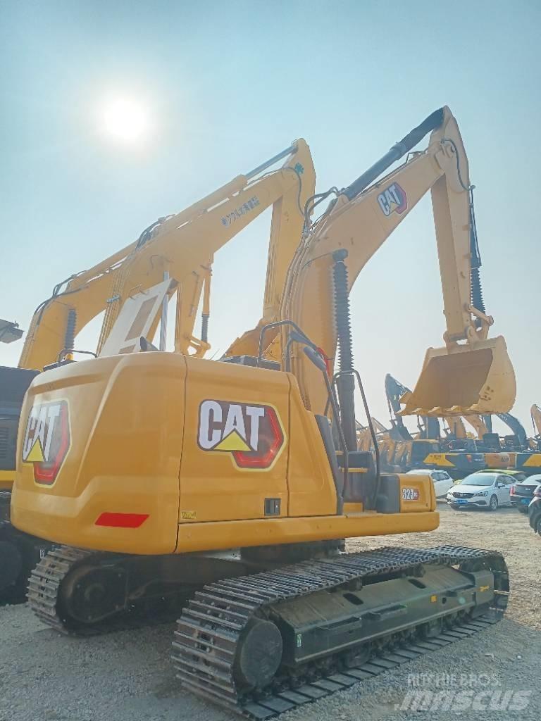 CAT 323GC Roomikekskavaatorid