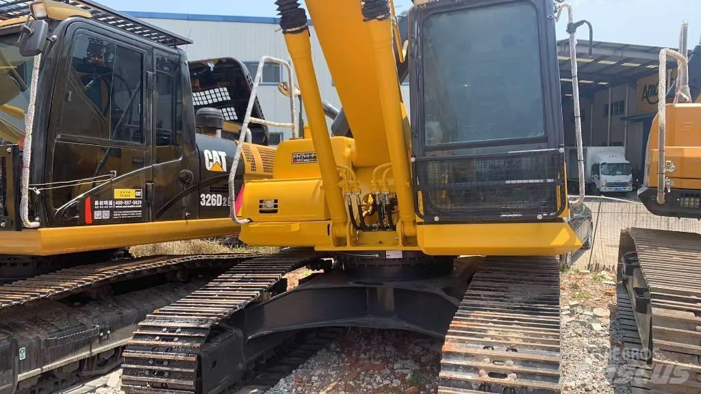 Komatsu PC 200 Roomikekskavaatorid