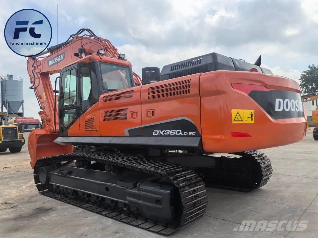 Doosan DX 360 LC Roomikekskavaatorid