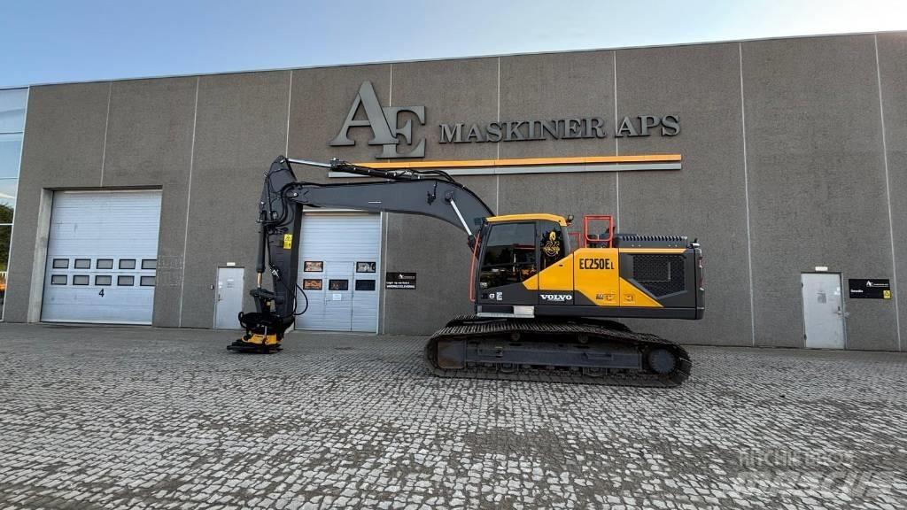 Volvo EC 250 EL Roomikekskavaatorid