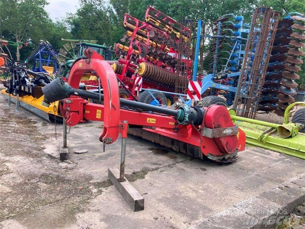 Kuhn TBE 210 Karjamaade niidukid / pealselõikurid