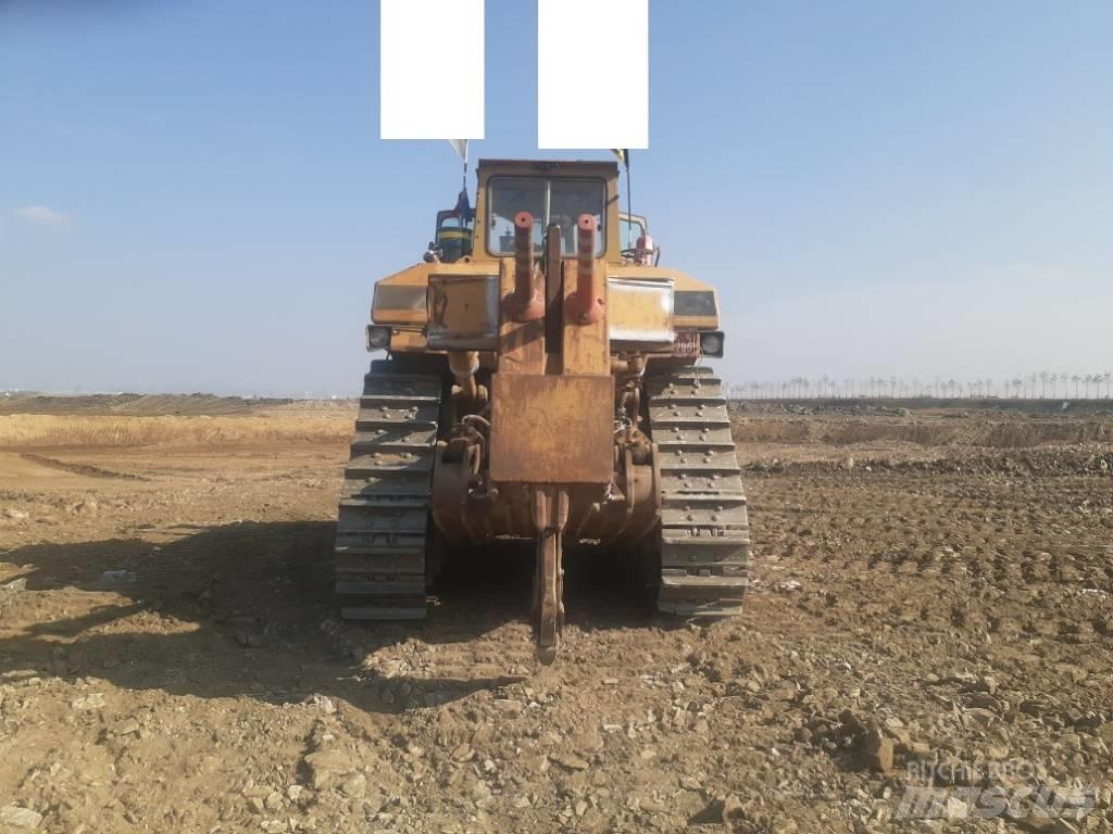 CAT D 9 N Buldooserid