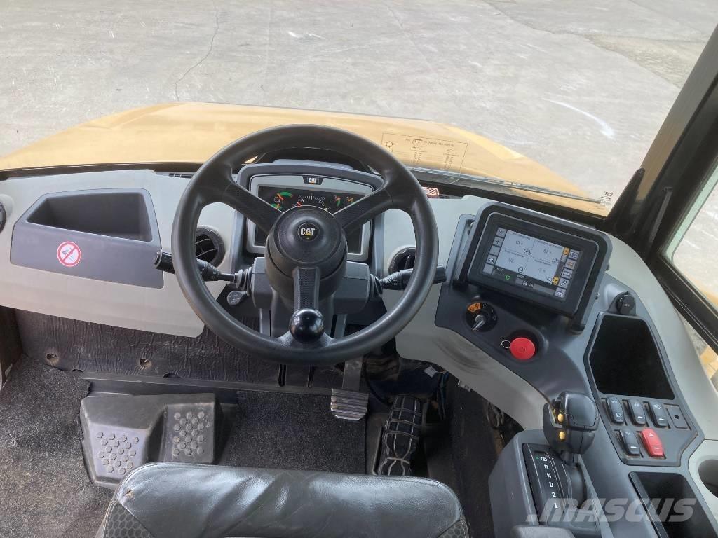 CAT 745 Liigendraamiga pinnaseveokid