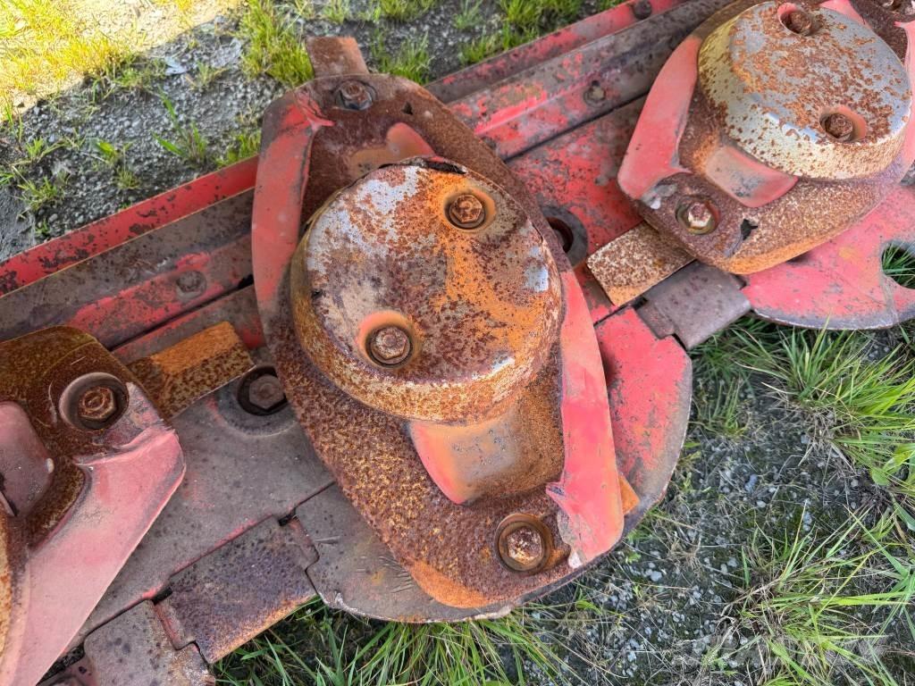 Kuhn GMD 800GIIFF Niidukid