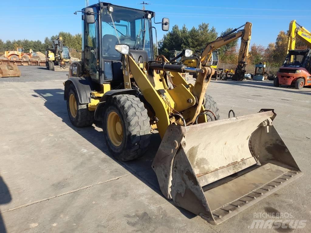 CAT 908 H 2 Rataslaadurid