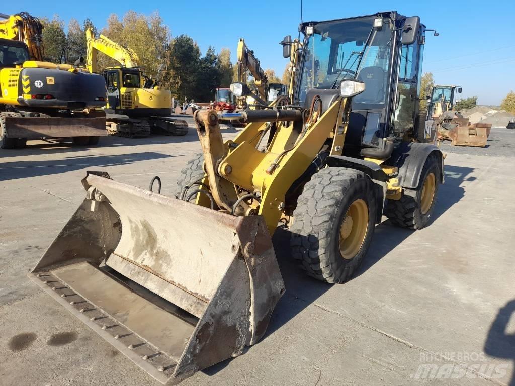 CAT 908 H 2 Rataslaadurid