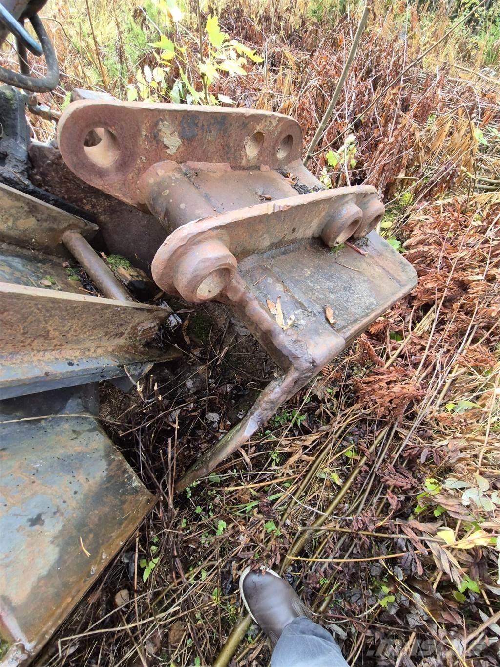  Kuokkakauha 700mm Kopad