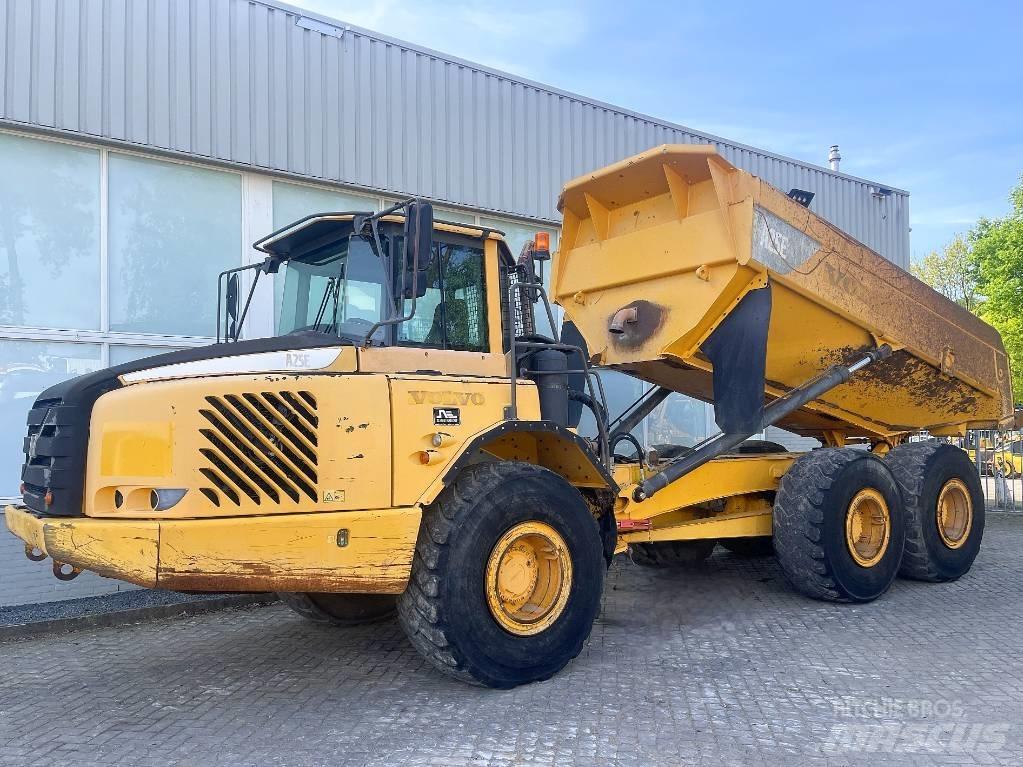 Volvo A25E Liigendraamiga pinnaseveokid