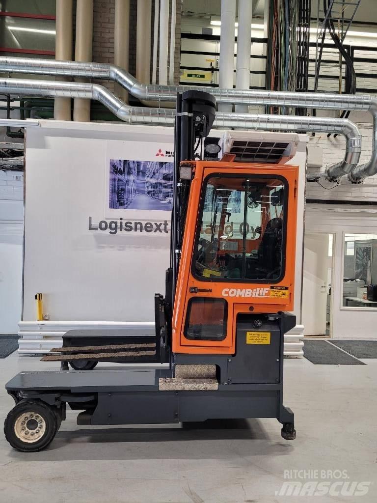 Combilift C 4000 Neljasuuna lükandmastiga tõstukid