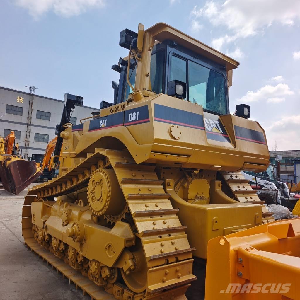 CAT D 8 T Buldooserid