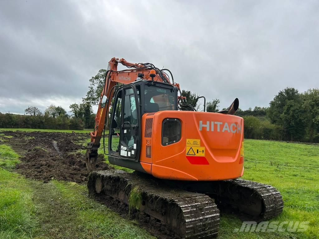 Hitachi ZX135-5 Roomikekskavaatorid