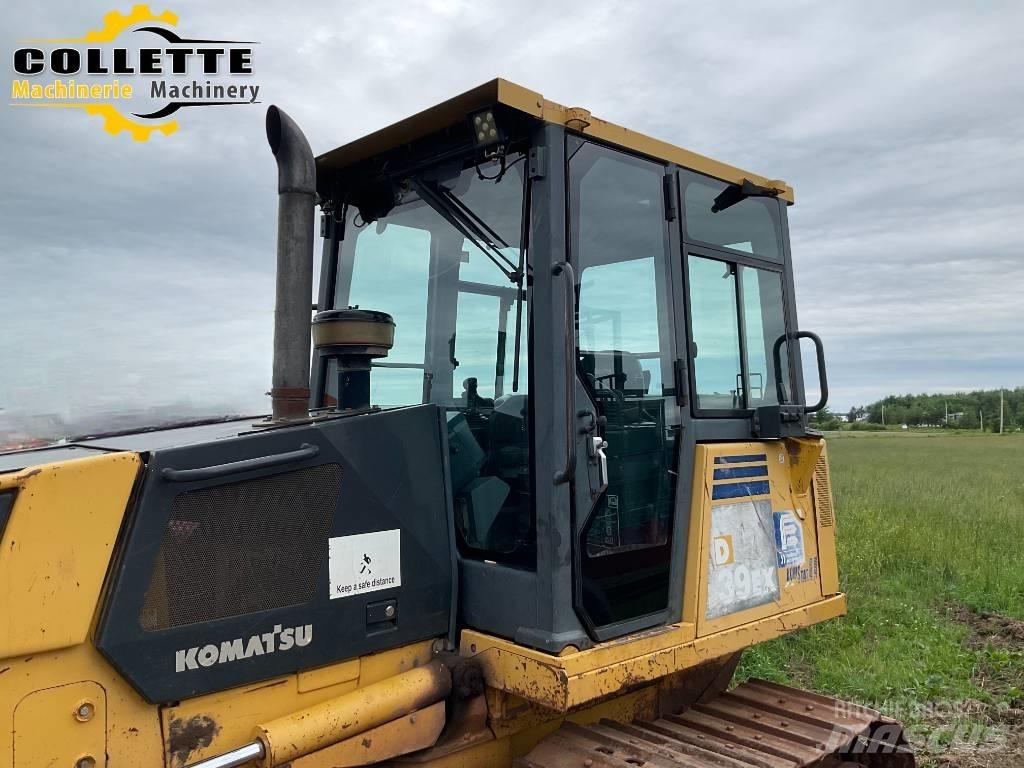 Komatsu D 39 EX-21 A Buldooserid