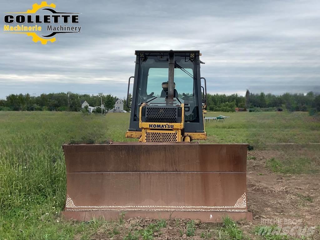 Komatsu D 39 EX-21 A Buldooserid