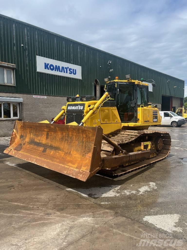 Komatsu D65PX-18E0 Buldooserid