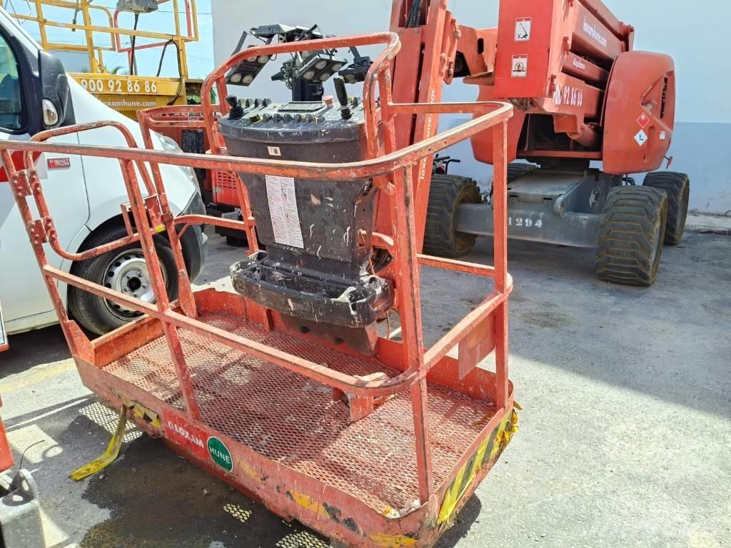 JLG 450 AJS II Iseliikuvad poomtõstukid