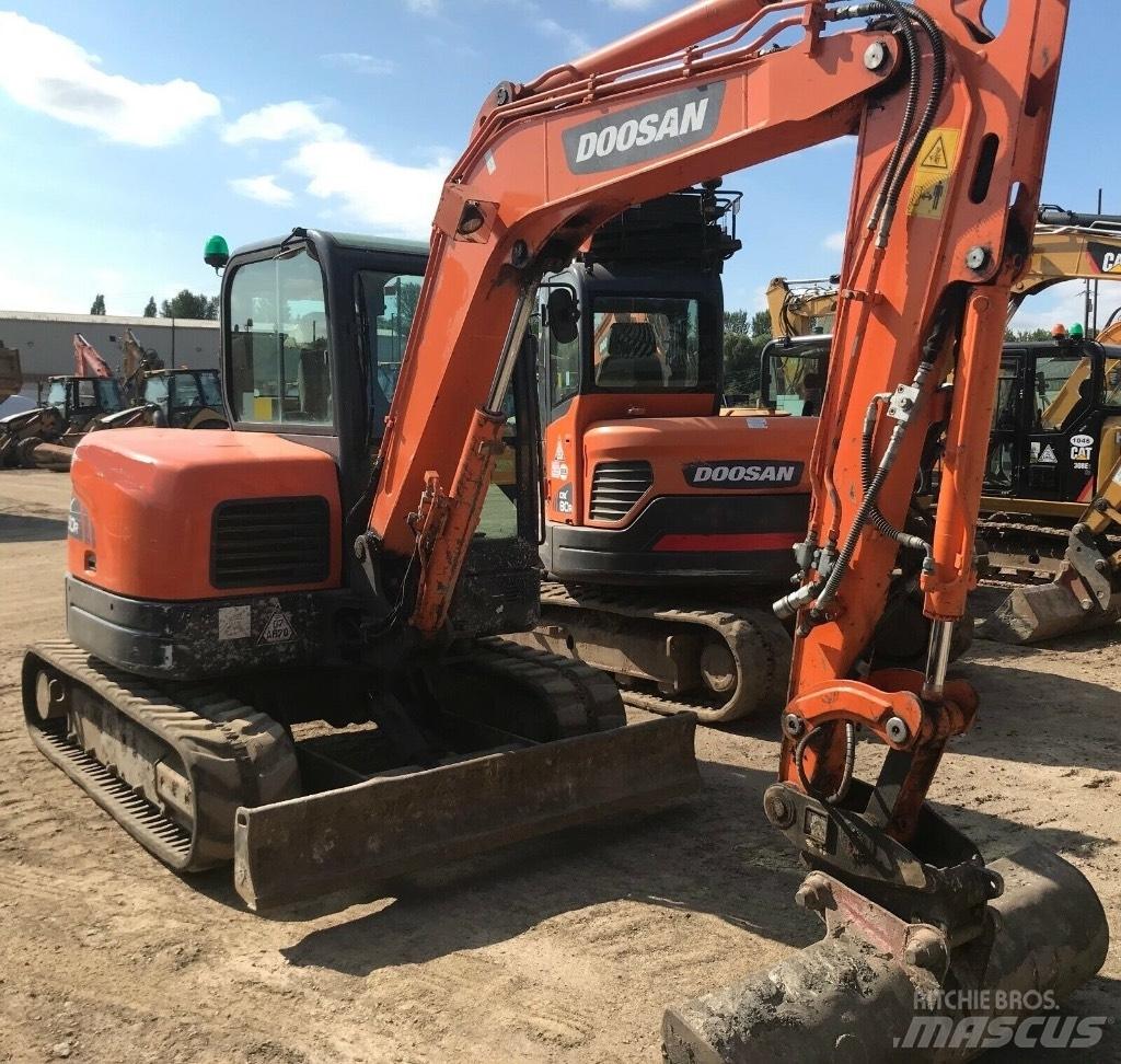 Doosan DX 60 R Miniekskavaatorid < 7 t