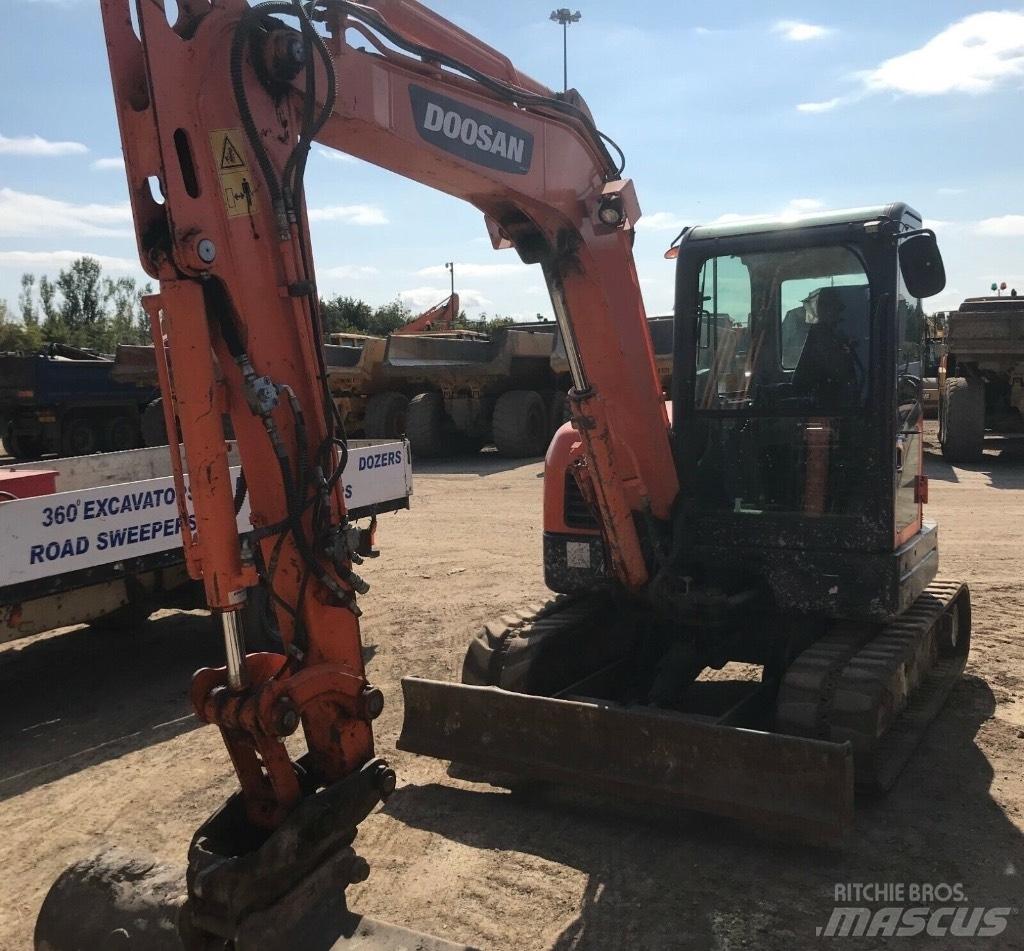 Doosan DX 60 R Miniekskavaatorid < 7 t