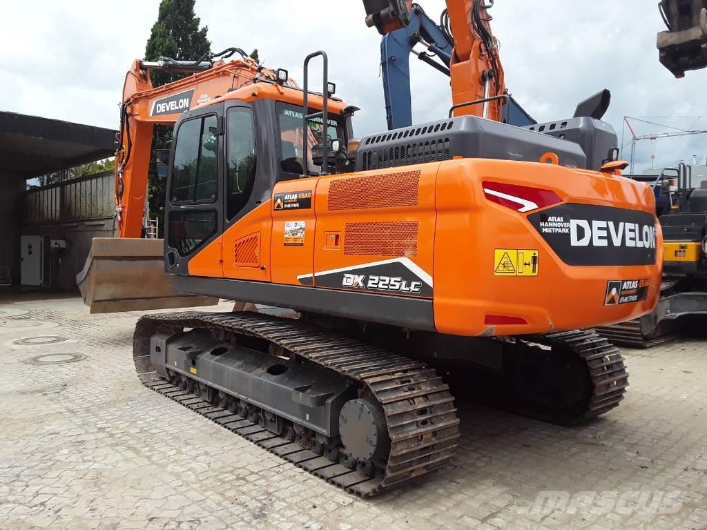 Doosan DX225LC-7 Roomikekskavaatorid