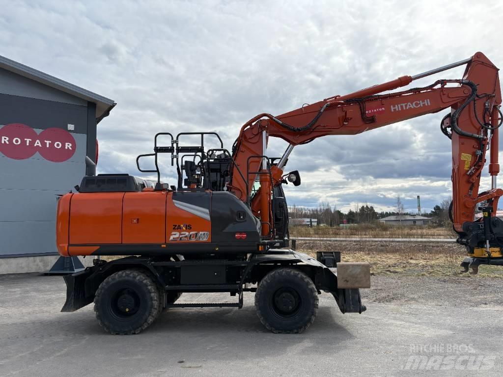 Hitachi ZX220W-7 2P Ratasekskavaatorid