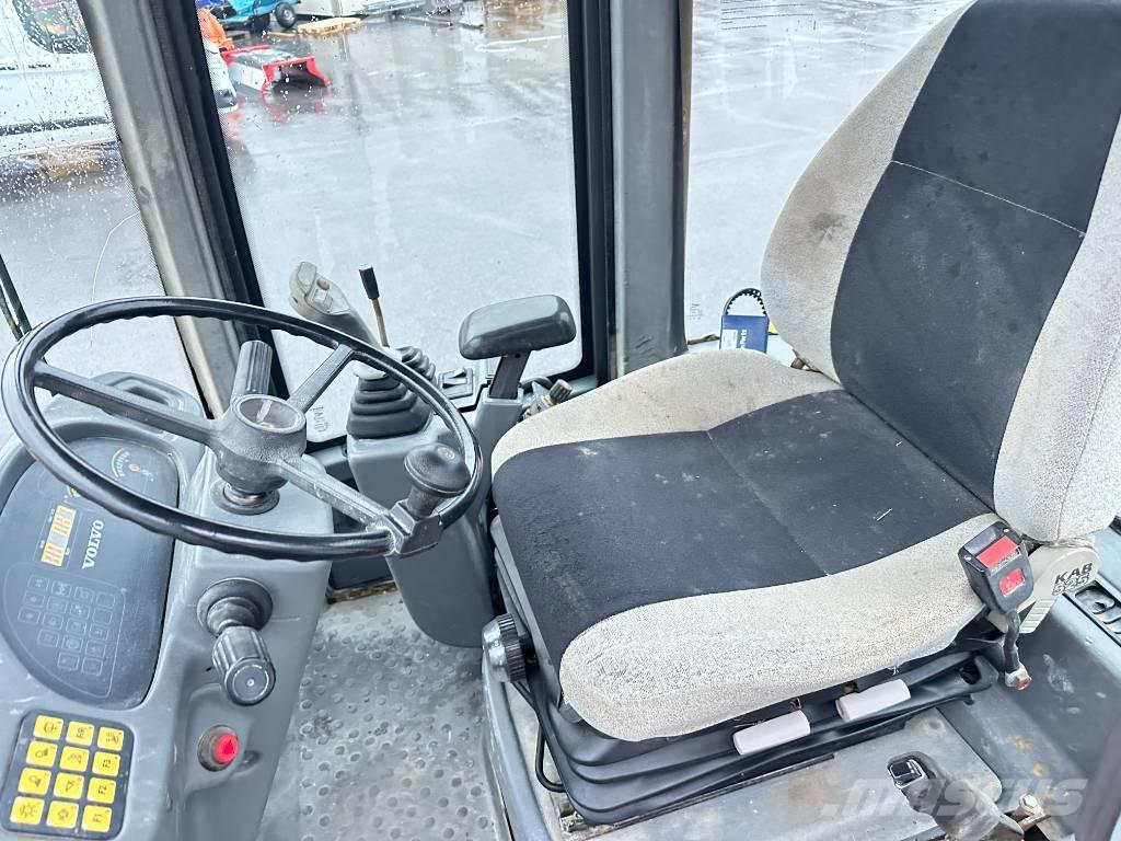 Volvo L30B Rataslaadurid