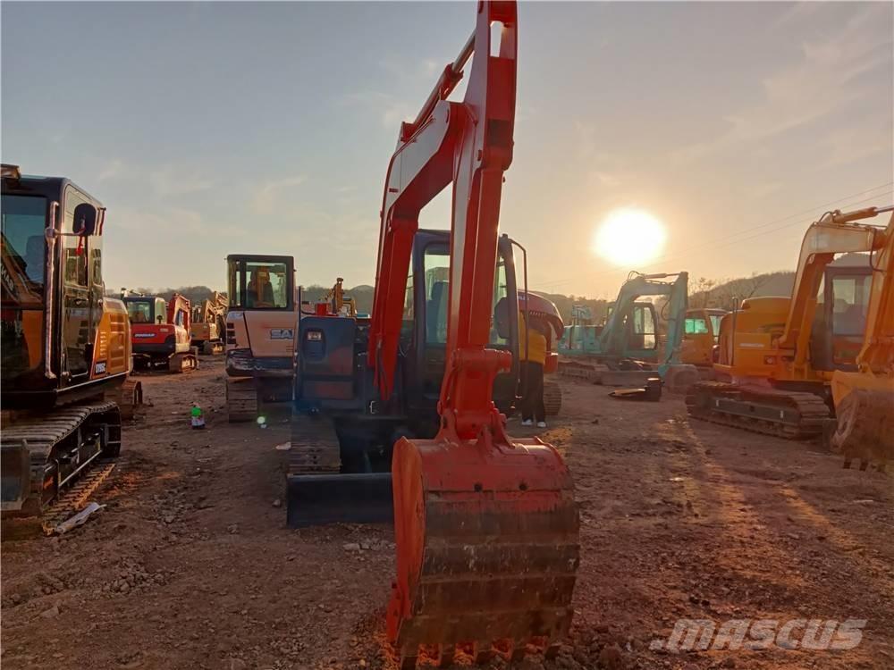 Hitachi ZX60 Miniekskavaatorid < 7 t