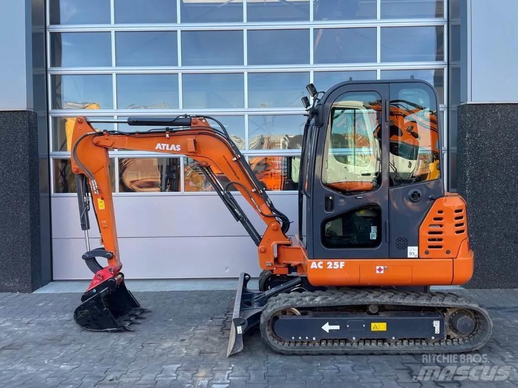 Atlas AC25F Miniekskavaatorid < 7 t