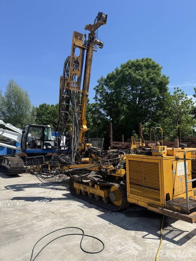 Klemm KR802 Tugikäppadega puurmasinad