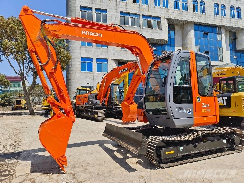 Hitachi ZX 75 Väikeekskavaatorid 7t-12t
