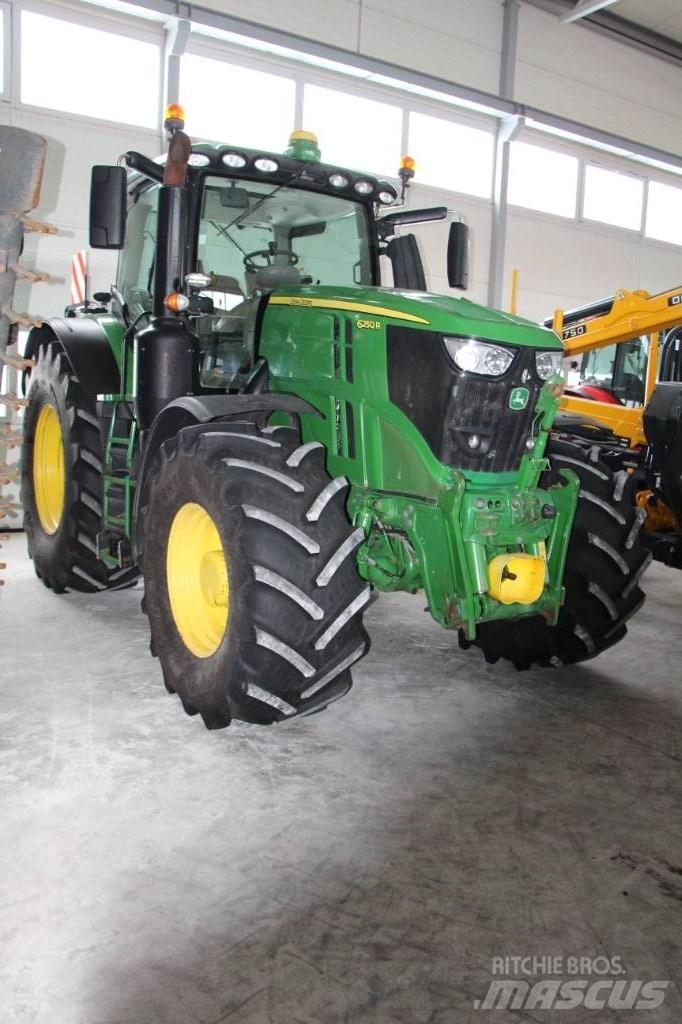 John Deere 6250 R Traktorid