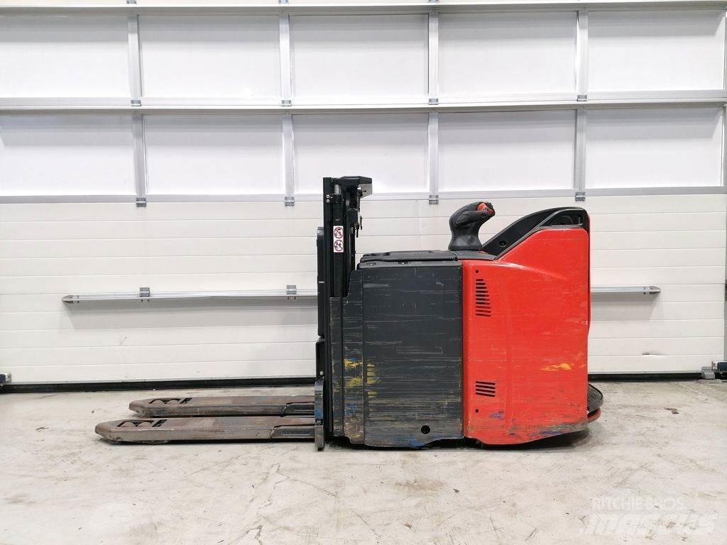 Linde D12 SP Järelkäidavad virnastajad