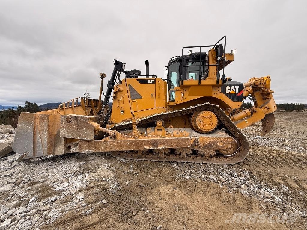 CAT D 8 T Buldooserid